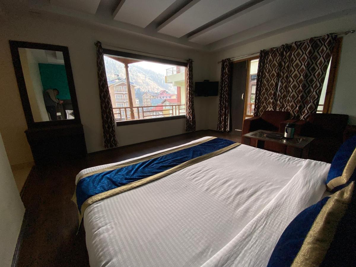 Hotel Manali Queen Eksteriør billede